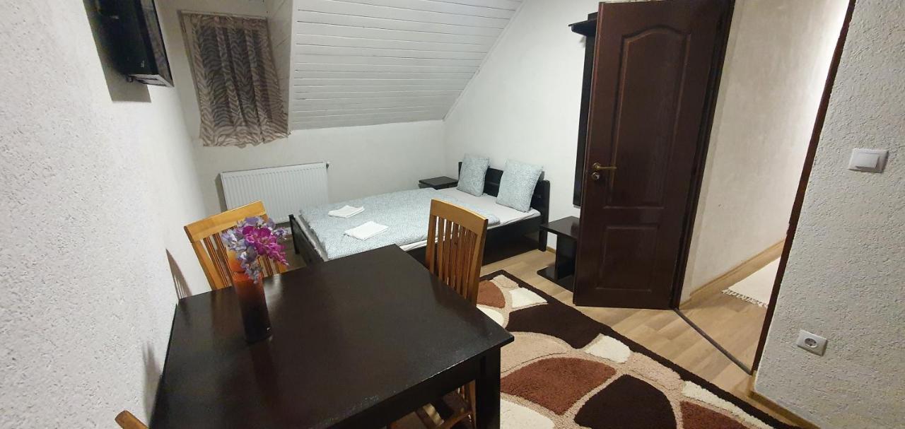 Apartman House Apartment Odorheiu Secuiesc Ngoại thất bức ảnh