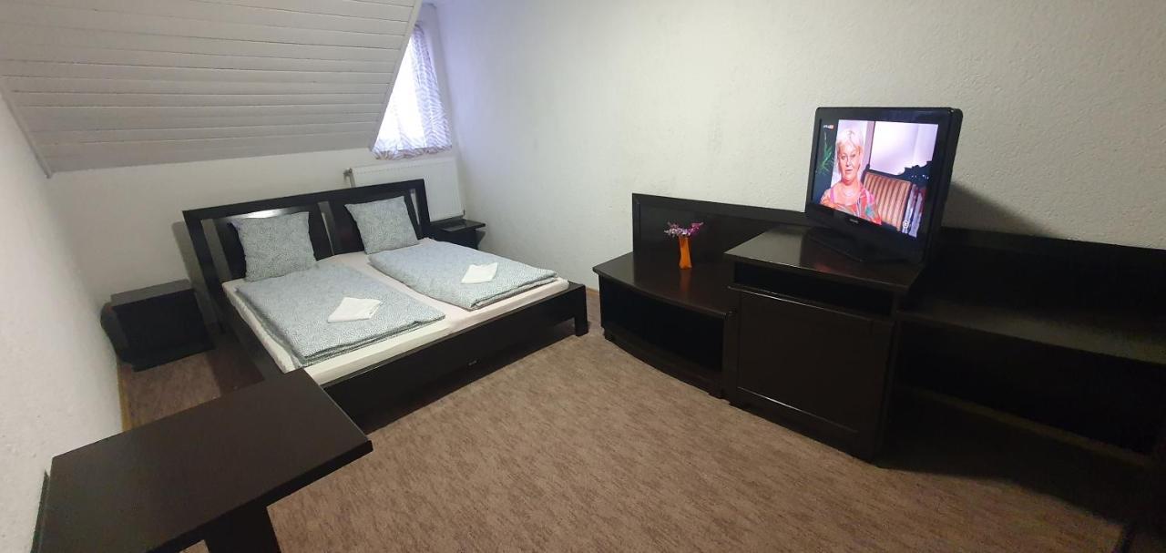 Apartman House Apartment Odorheiu Secuiesc Ngoại thất bức ảnh