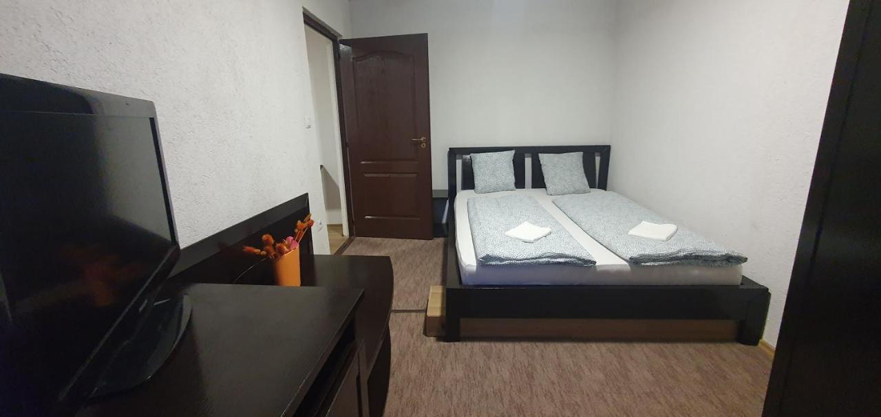 Apartman House Apartment Odorheiu Secuiesc Ngoại thất bức ảnh
